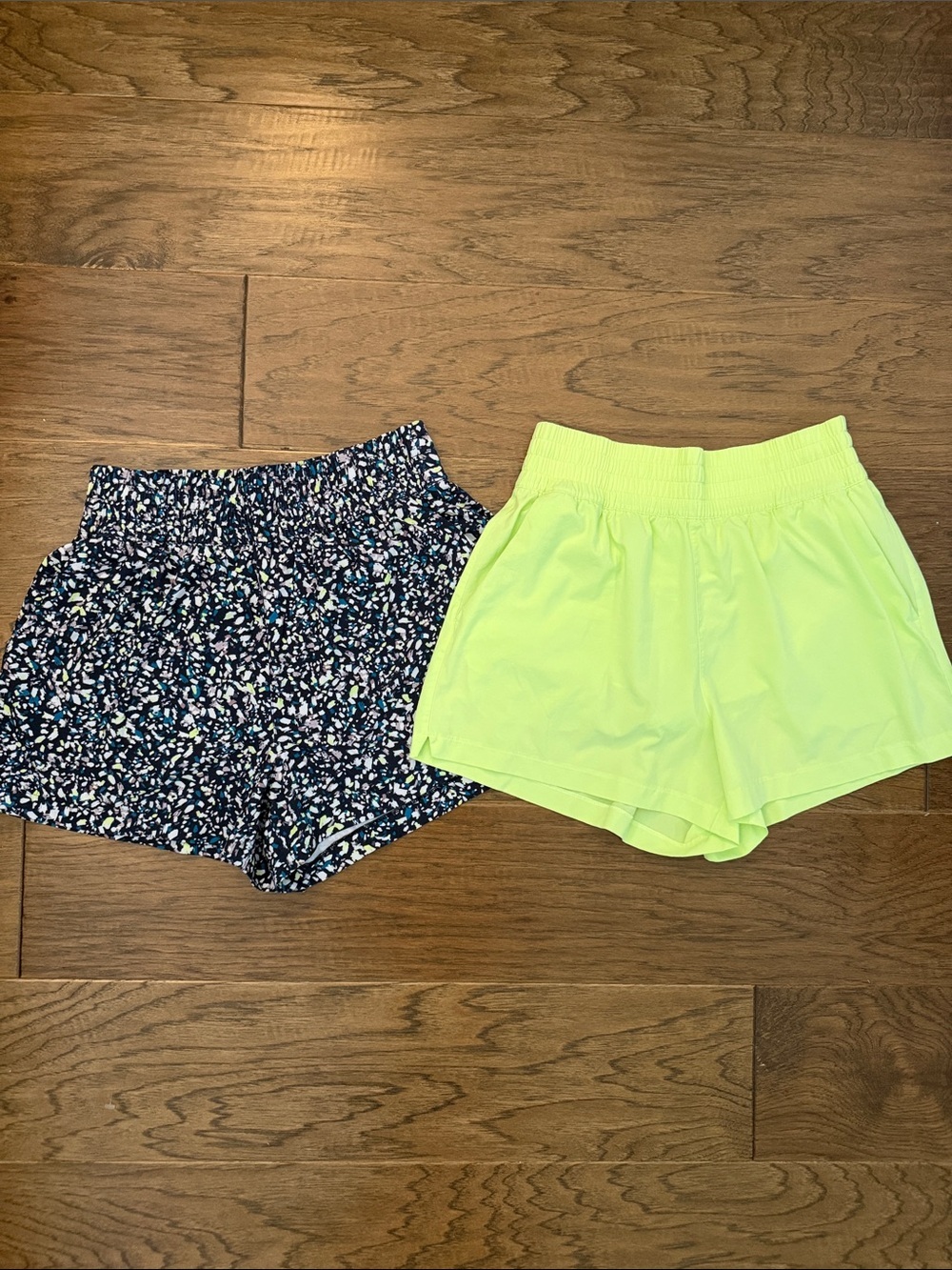 Athleta Bundle 2 X High Rise Floral /Neon Weekender Run Shorts XS